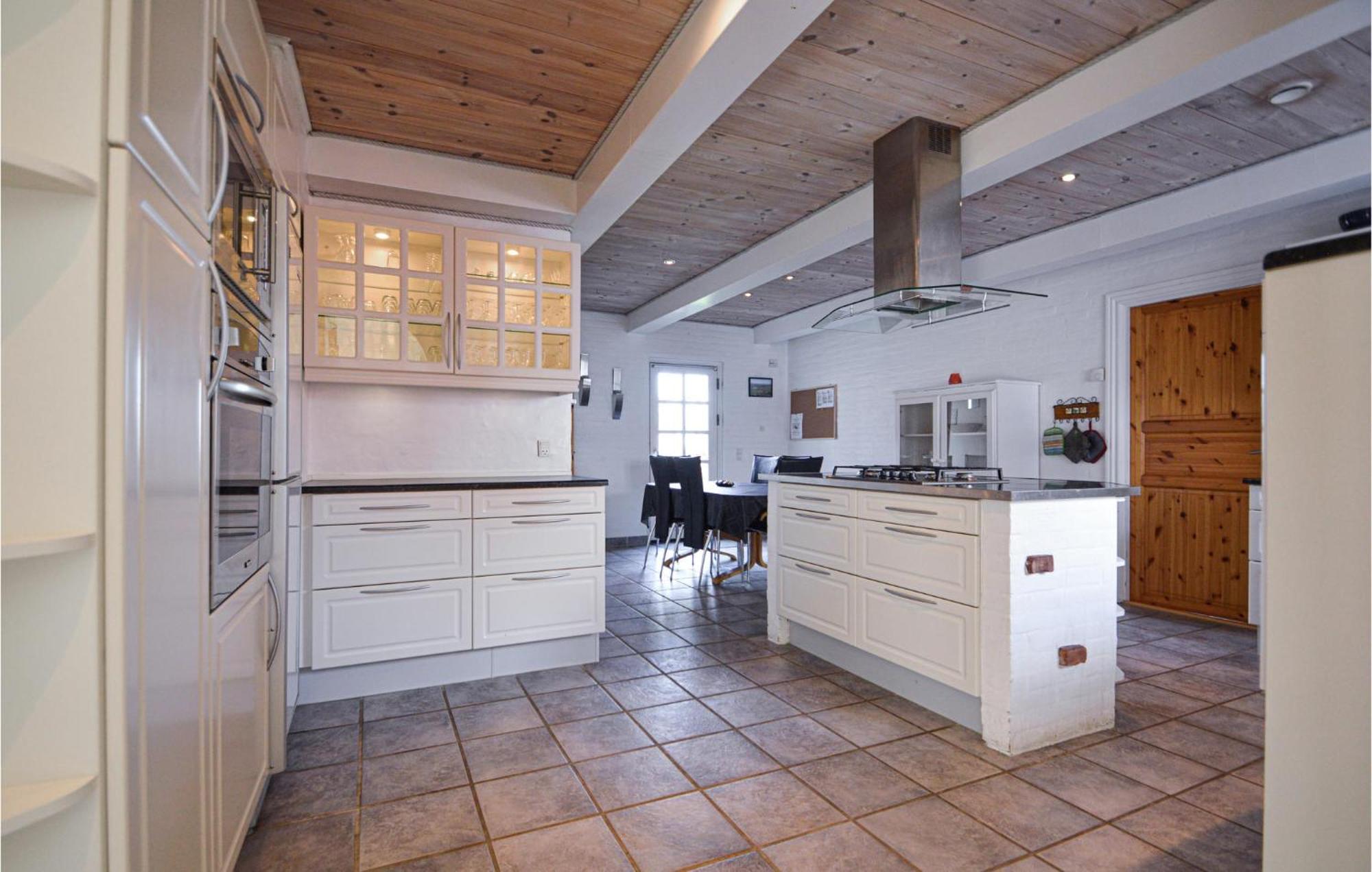 Awesome Home In Bredebro With Kitchen Ballum Esterno foto