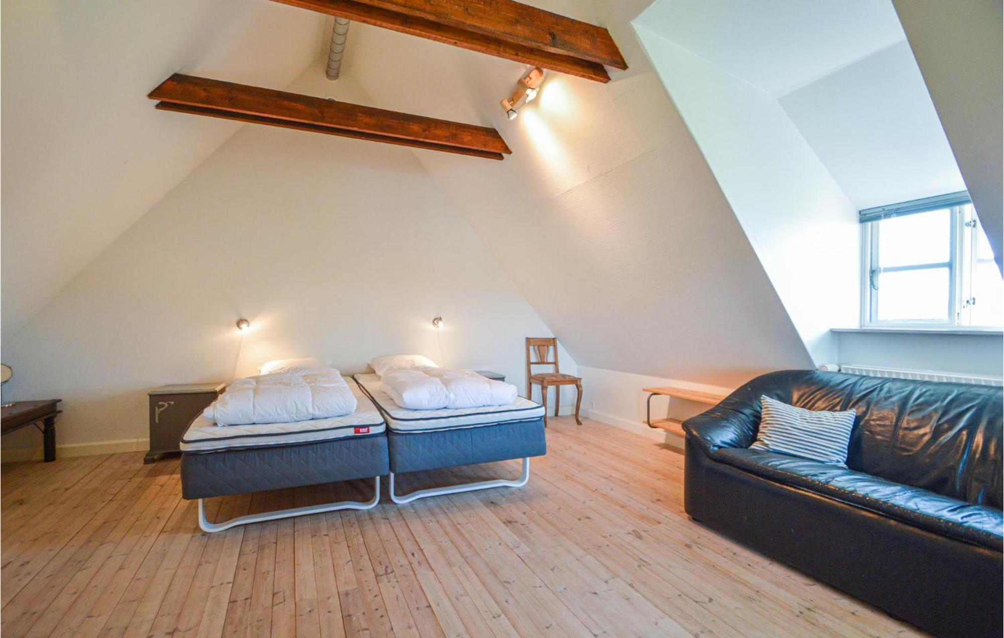 Awesome Home In Bredebro With Kitchen Ballum Esterno foto