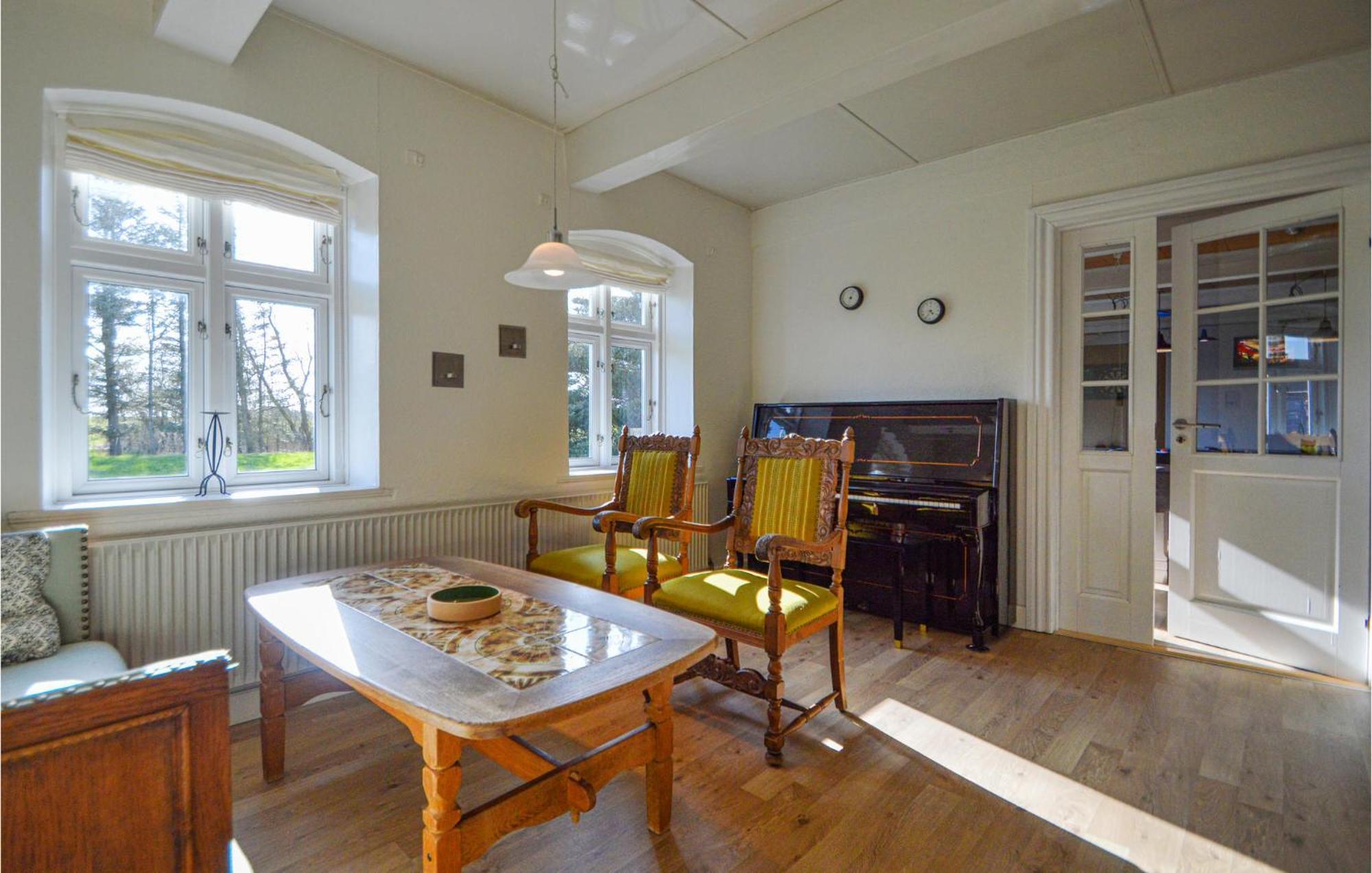 Awesome Home In Bredebro With Kitchen Ballum Esterno foto